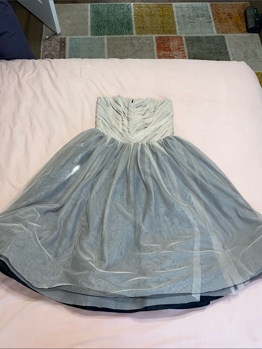 Alice & Olivia Women’s Beige Tulle Party Dress - Elegant Strapless Design Size 8